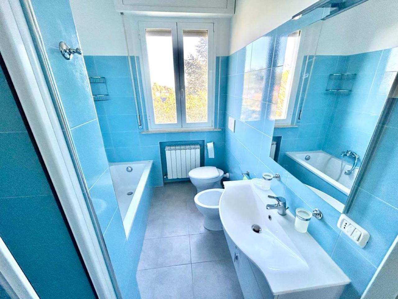 Villa Renata, Bellissima Villa Con Terrazzo Vista Mare E Spiaggia Inclusa Numana Exterior photo